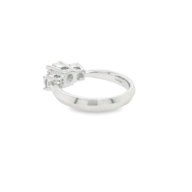 Platinum 3 Stone Diamond Ring - 1.62ctw